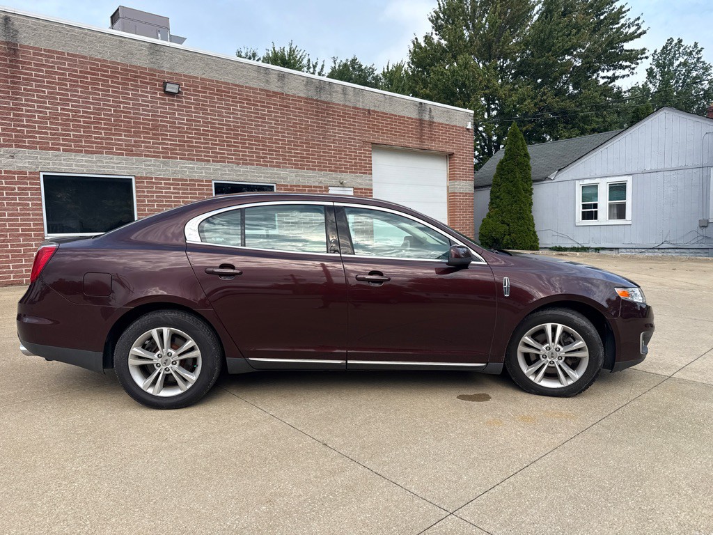 2009 Lincoln MKS Image 4