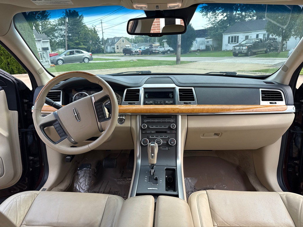 2009 Lincoln MKS Image 9