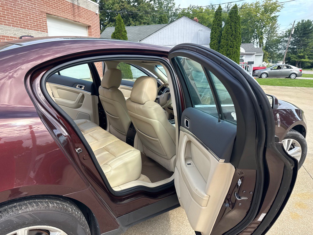 2009 Lincoln MKS Image 13