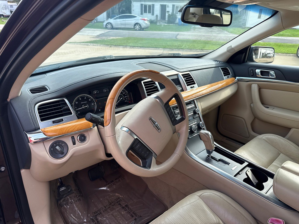 2009 Lincoln MKS Image 14