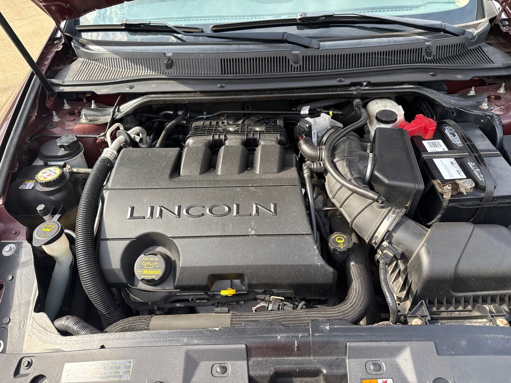 2009 Lincoln MKS Image 18