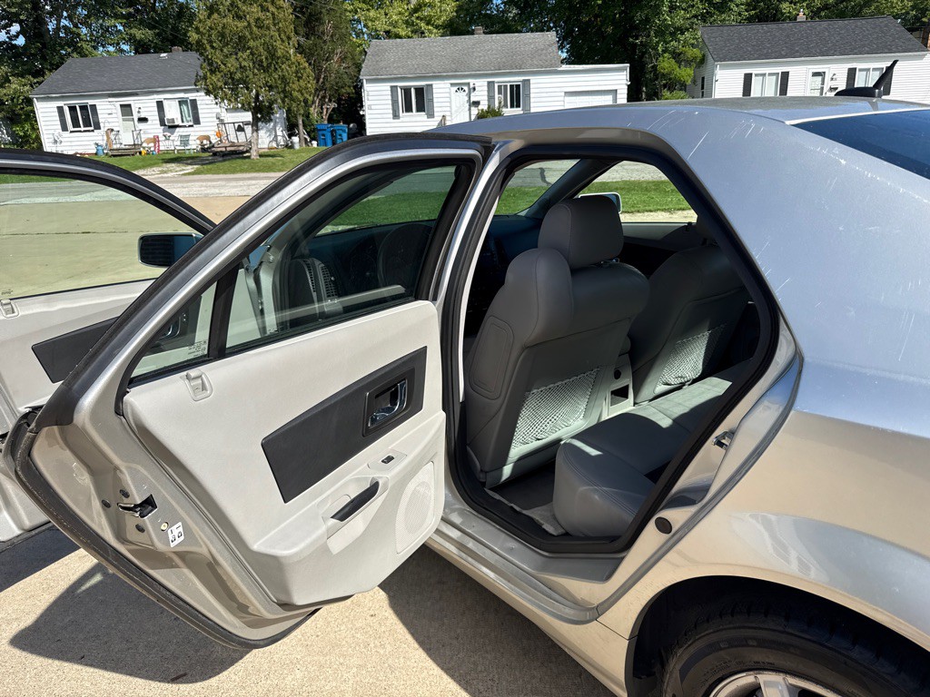 2007 Cadillac CTS Image 12