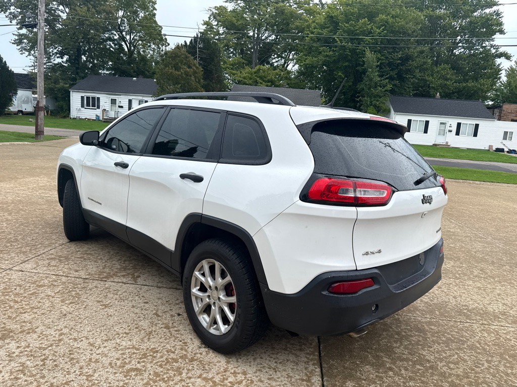 2016 Jeep Cherokee Image 8