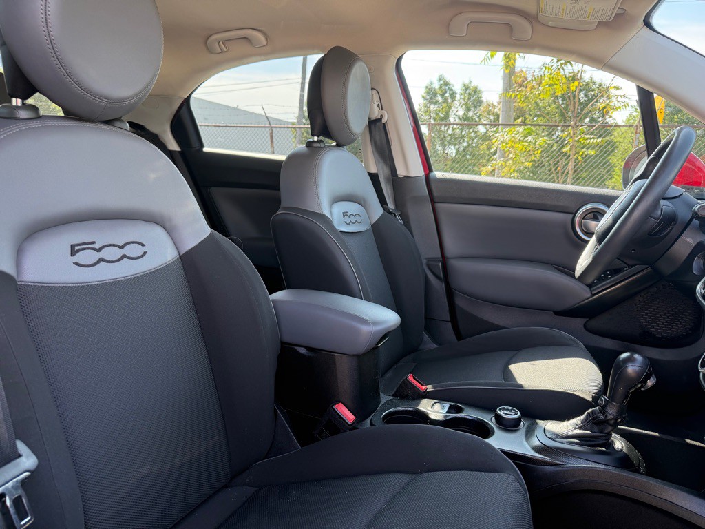 2016 FIAT 500 Image 10