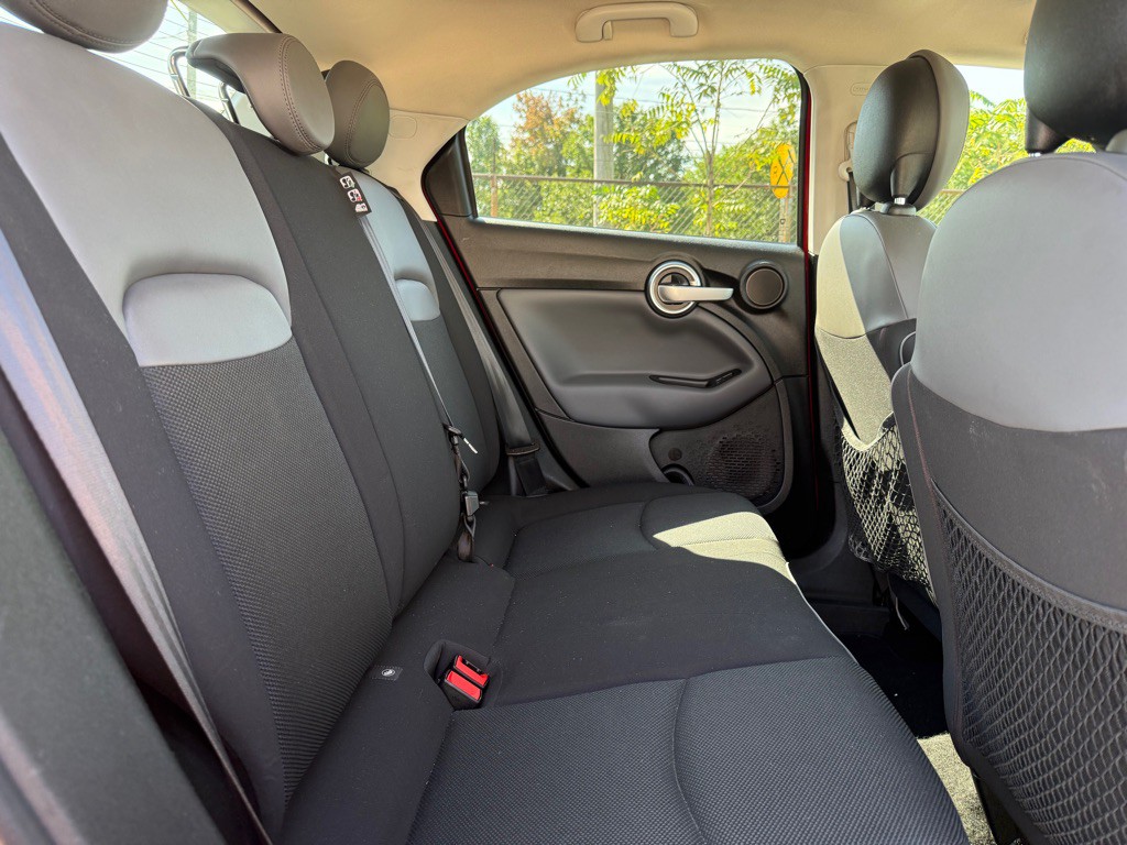 2016 FIAT 500 Image 12