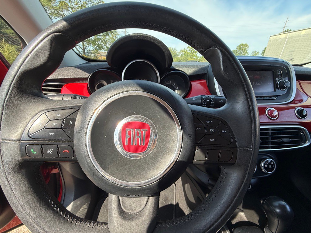 2016 FIAT 500 Image 16