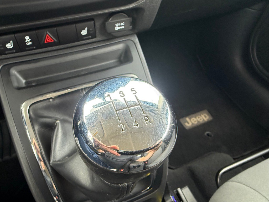 2012 Jeep Patriot Image 12