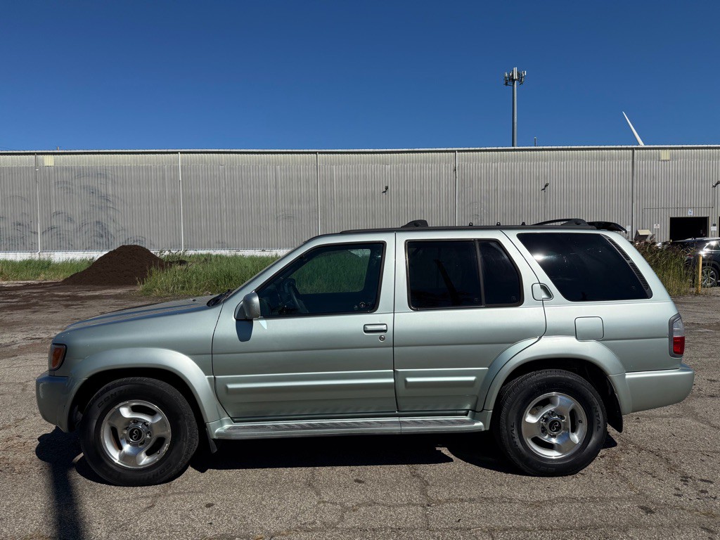 2000 INFINITI QX4 Image 6