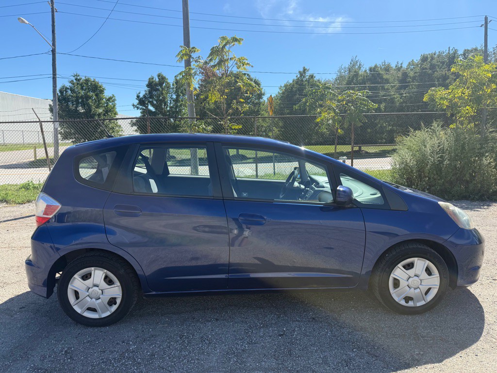 2013 Honda Fit Image 6