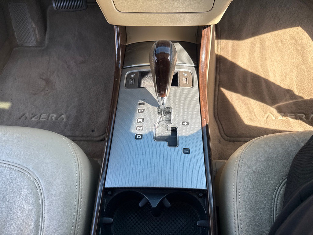 2009 Hyundai Azera Image 16
