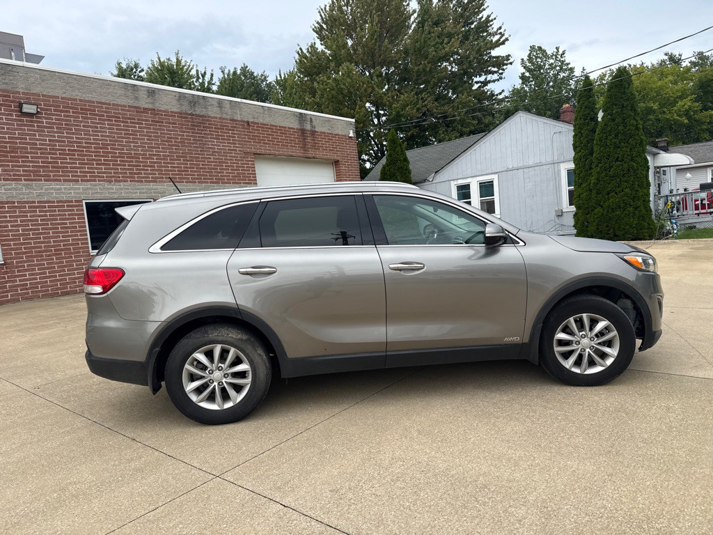 2017 Kia Sorento Image 4