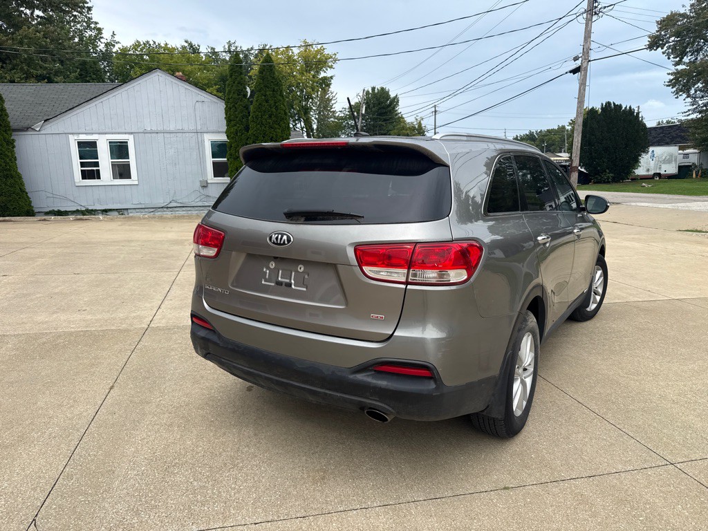 2017 Kia Sorento Image 6