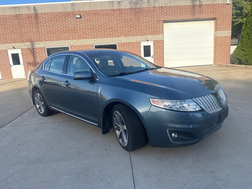 2010 Lincoln MKS Image 3