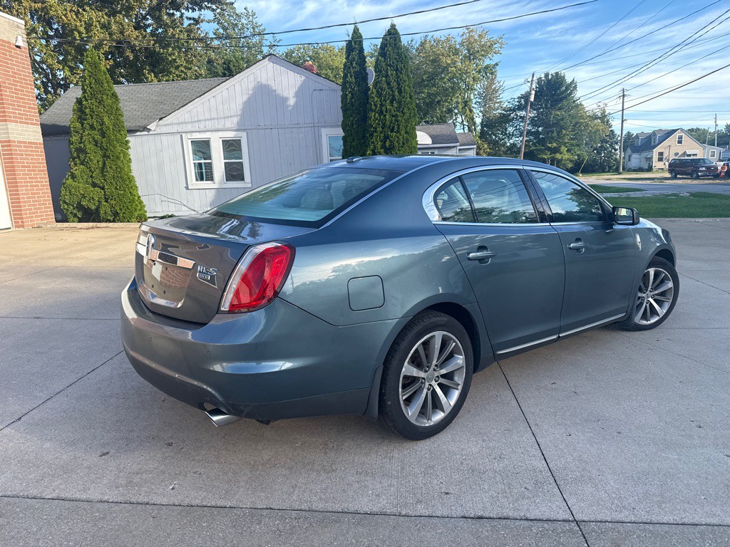 2010 Lincoln MKS Image 6