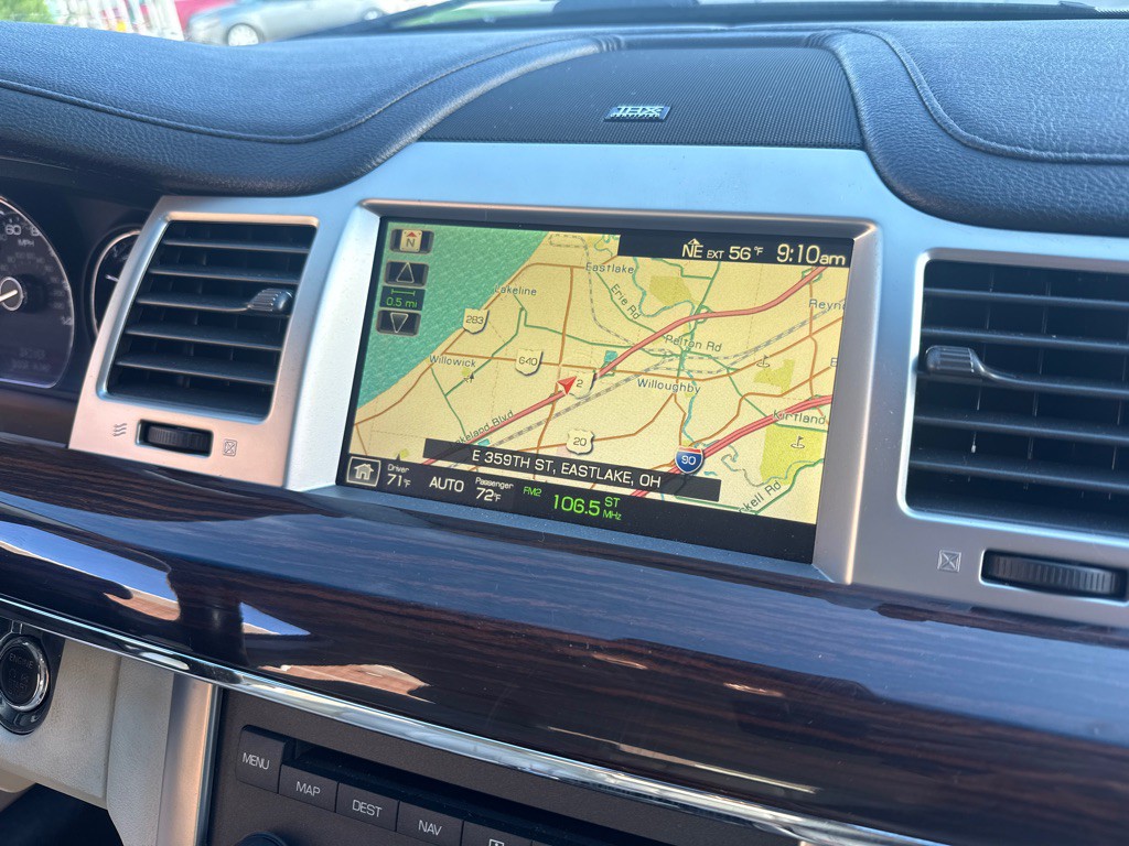 2010 Lincoln MKS Image 16