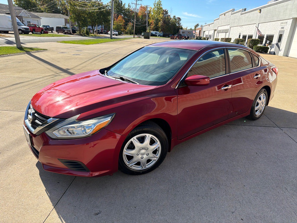 2016 Nissan Altima Image 1