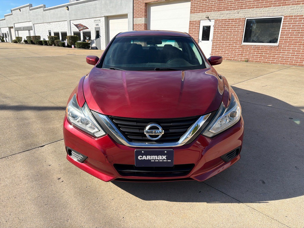 2016 Nissan Altima Image 2