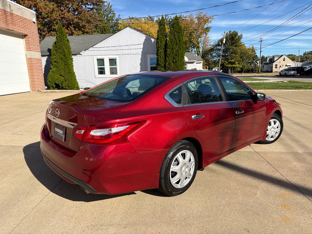 2016 Nissan Altima Image 6