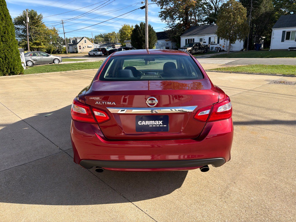 2016 Nissan Altima Image 7
