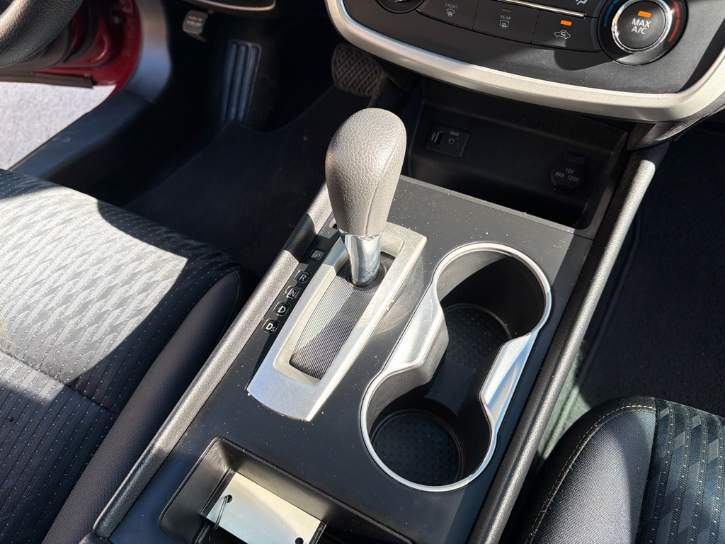 2016 Nissan Altima Image 16