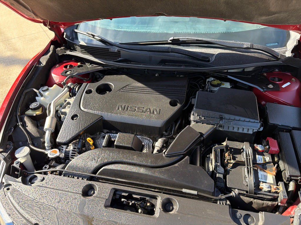 2016 Nissan Altima Image 18