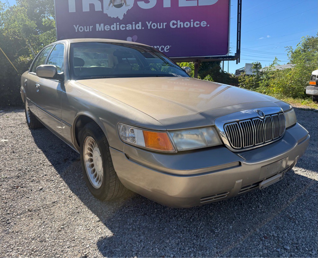 2000 Mercury Grand Marquis Image 2