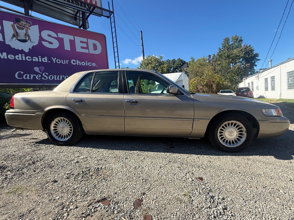 2000 Mercury Grand Marquis Image 3