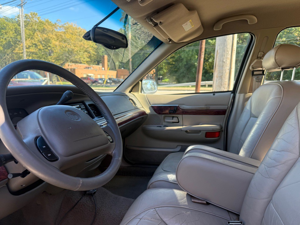 2000 Mercury Grand Marquis Image 7