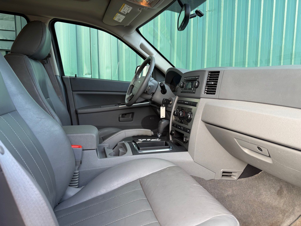 2007 Jeep Grand Cherokee Image 10