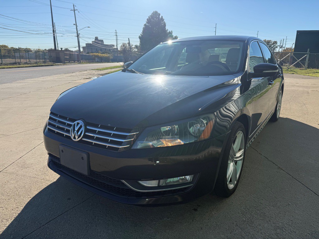2013 Volkswagen Passat Image 6