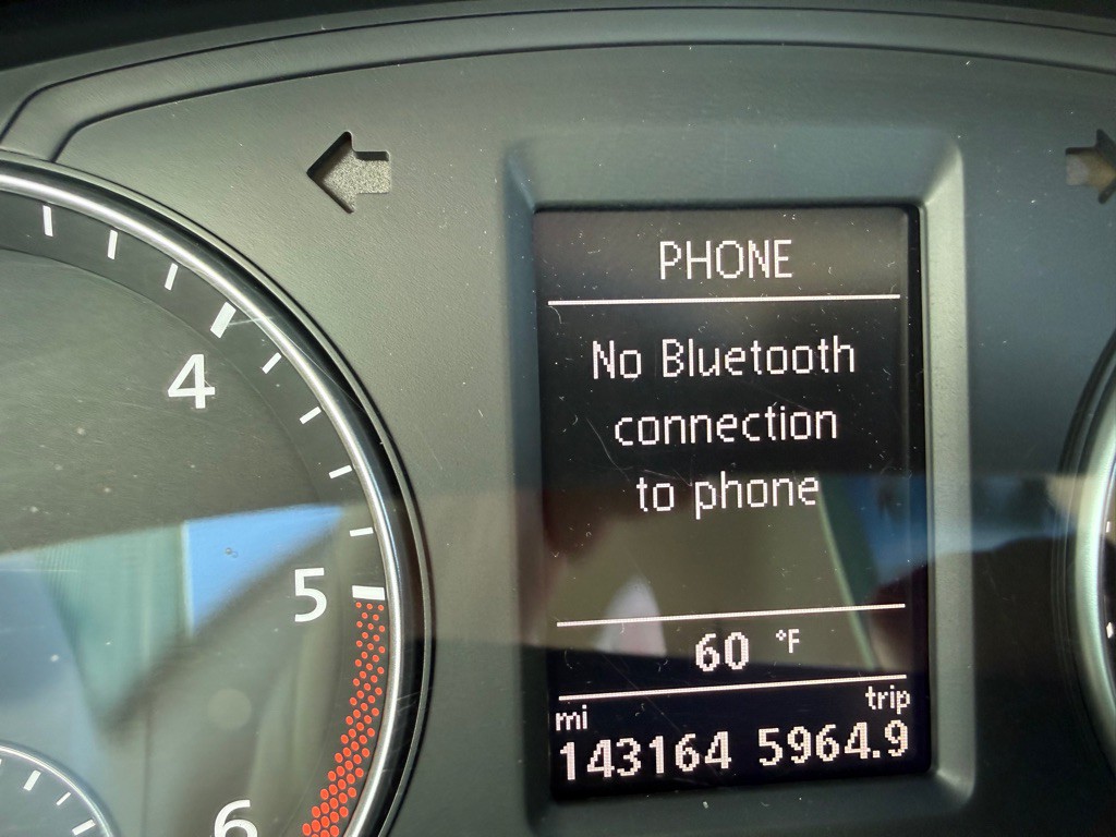 2013 Volkswagen Passat Image 11