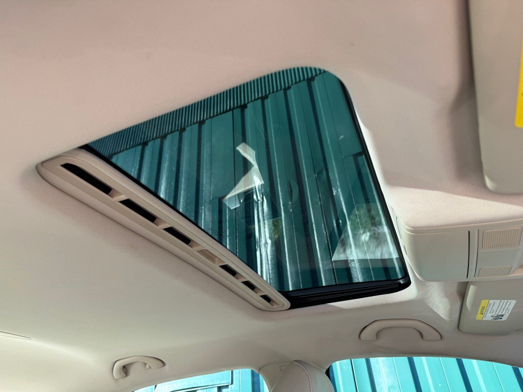 2013 Volkswagen Passat Image 13