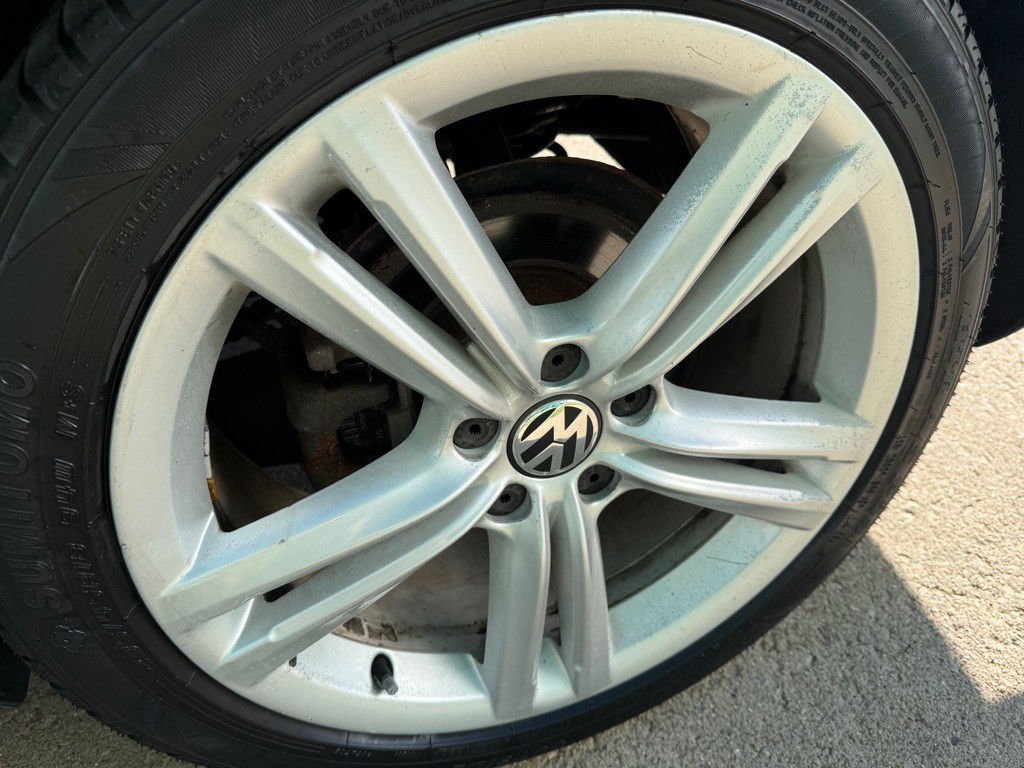 2013 Volkswagen Passat Image 15