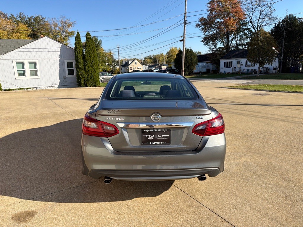 2017 Nissan Altima Image 7