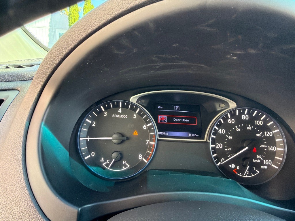 2017 Nissan Altima Image 16
