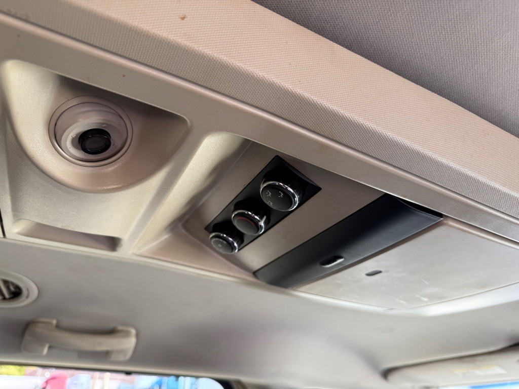 2013 Chrysler Town & Country Image 15