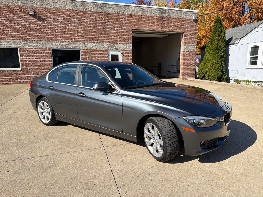2015 BMW 3 Series Image 3