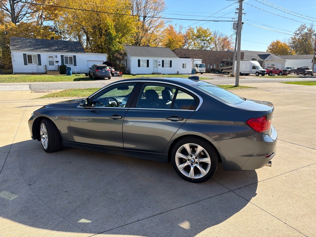 2015 BMW 3 Series Image 5