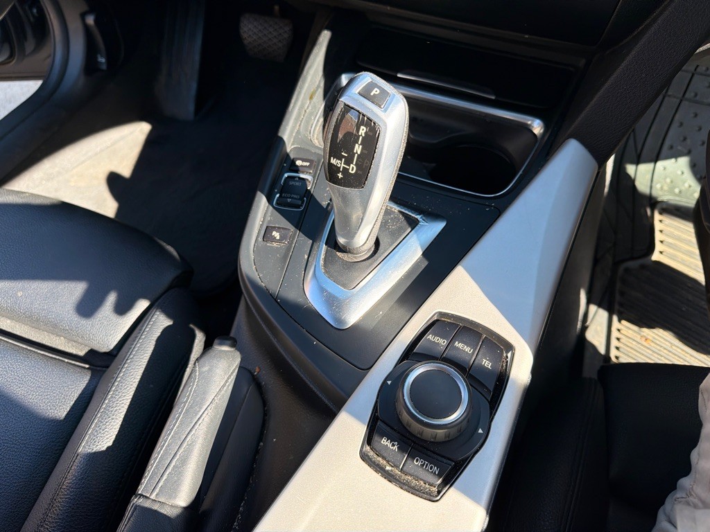 2015 BMW 3 Series Image 18