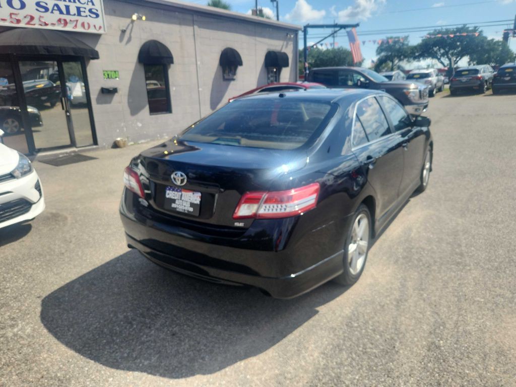 2011 Toyota Camry Image 3