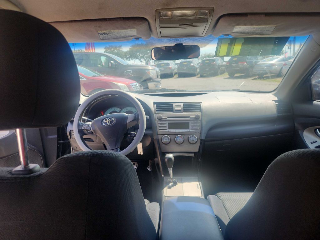 2011 Toyota Camry Image 11
