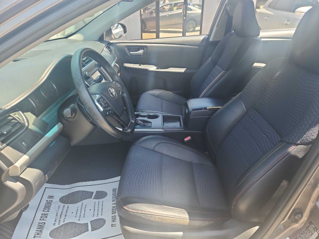 2015 Toyota Camry Image 5