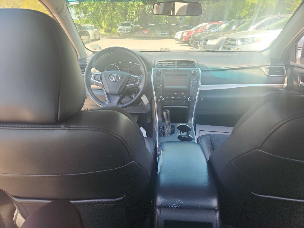 2015 Toyota Camry Image 7