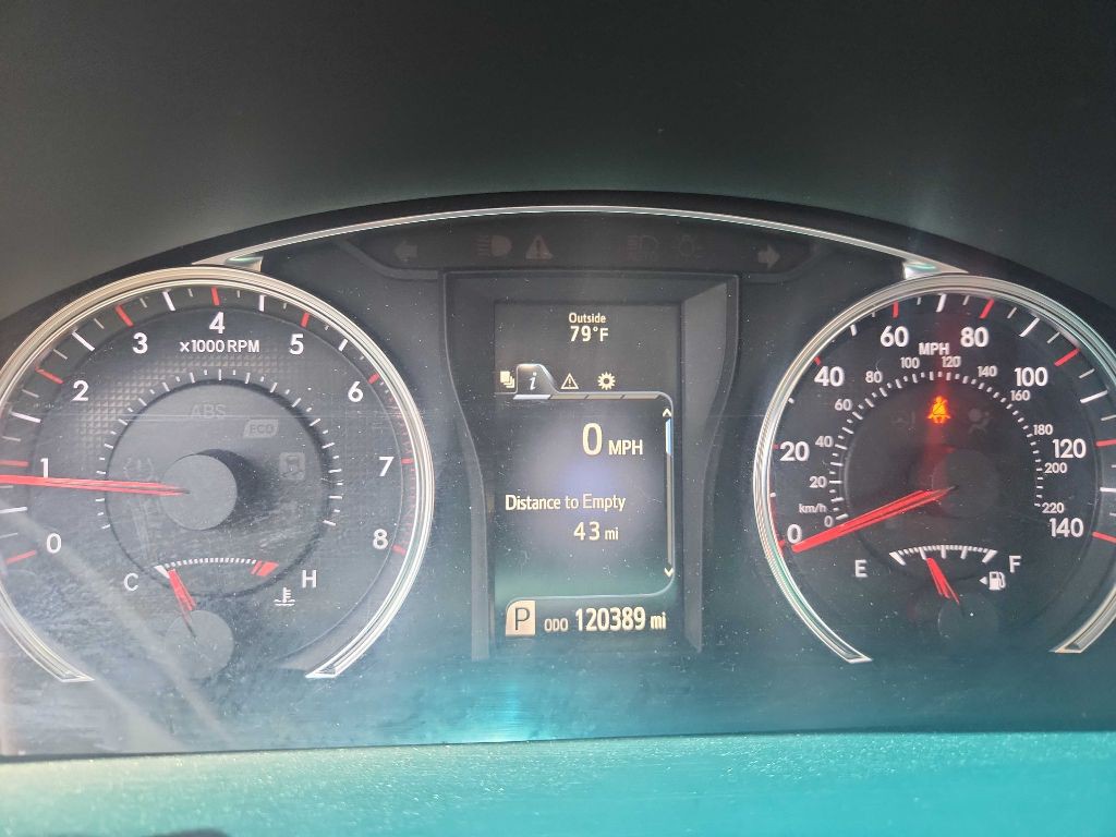 2015 Toyota Camry Image 8