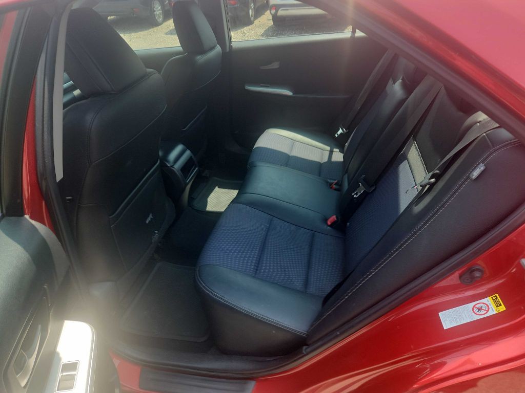 2013 Toyota Camry Image 6