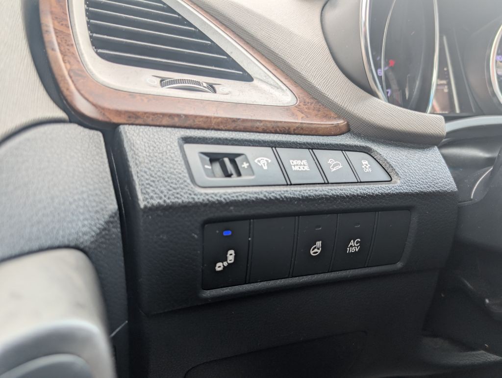 2018 Hyundai Santa Fe Image 15