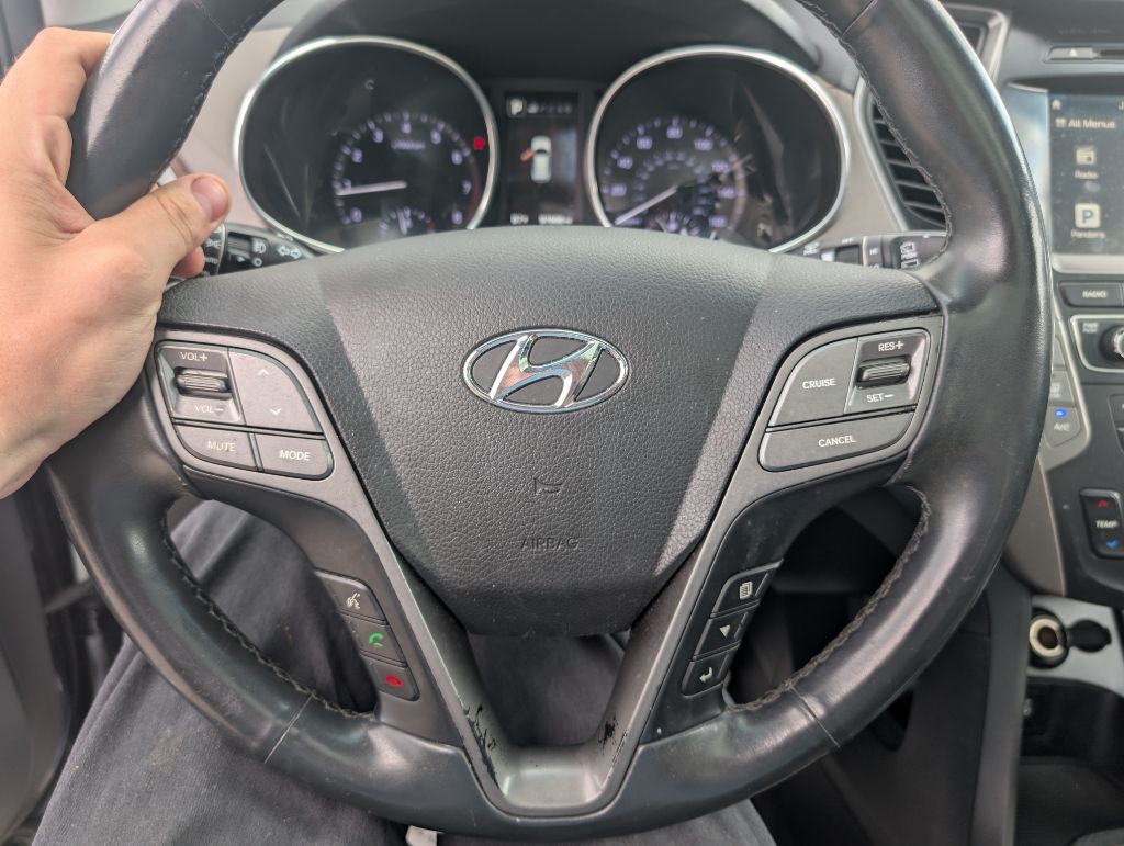 2018 Hyundai Santa Fe Image 18
