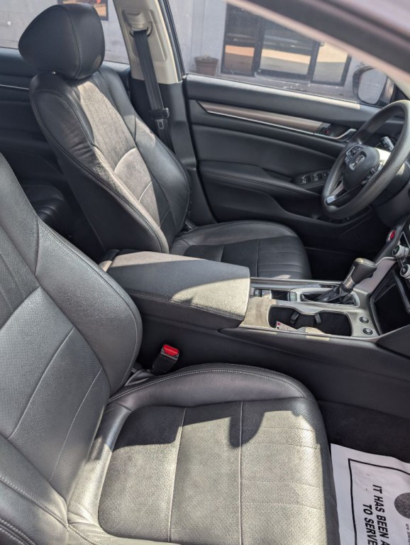 2019 Honda Accord Image 8