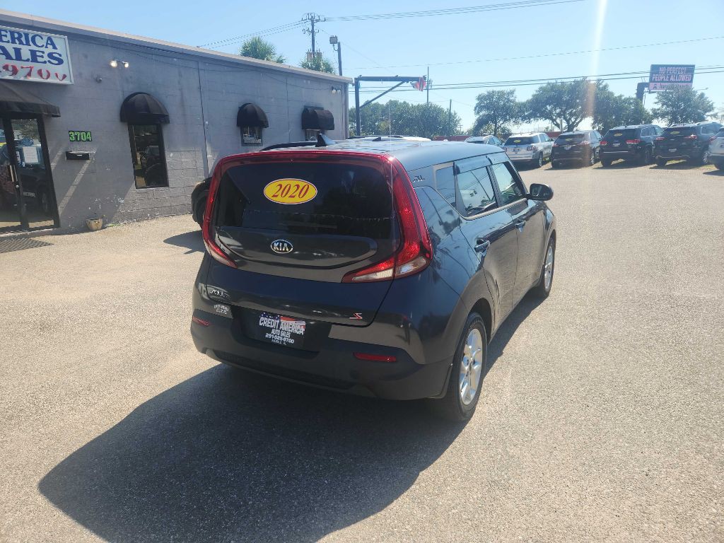 2020 Kia Soul Image 3