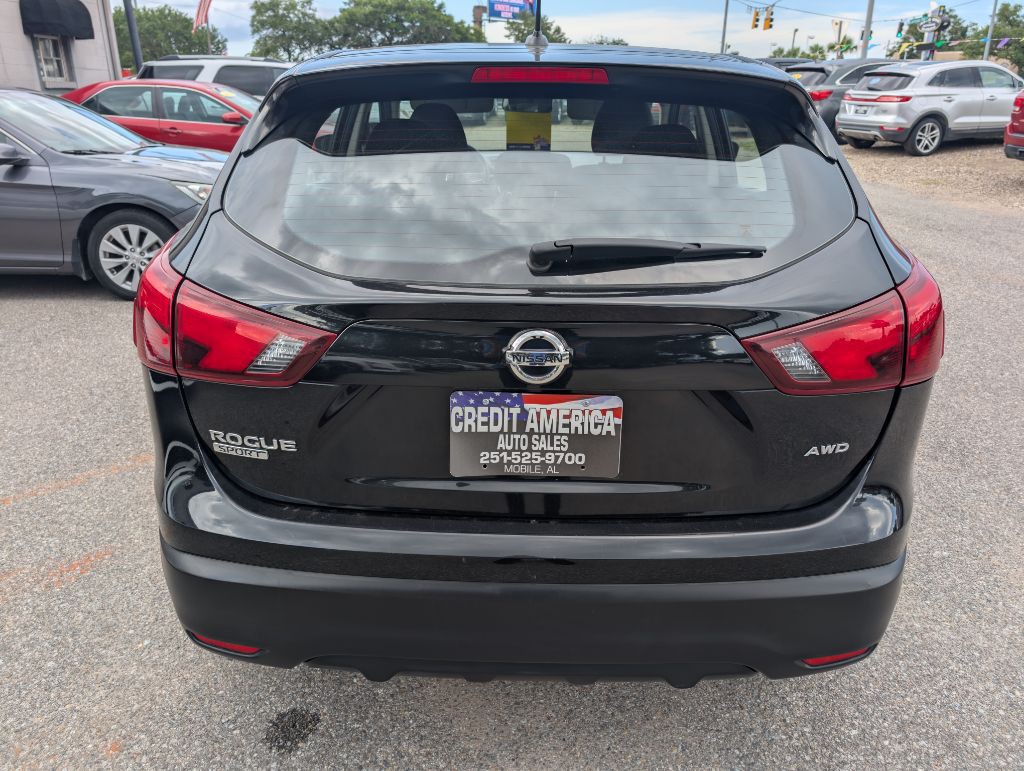 2018 Nissan Rogue Image 4